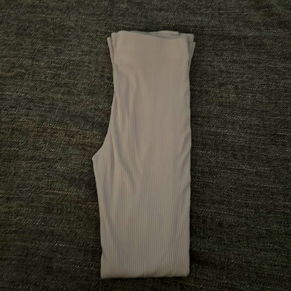 Gray leggings